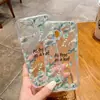 Funda de Teléfono Inglesa Elegante y Sencilla con Patrón de Hojas Adecuada para Apple 18 Pro Max, Funda Suave de TPU Ultra-Delgada de Alta Transparencia de Cobertura Total