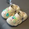 Chinelos Infantis Novo Estilo Casa Meninas Bebê Interno Antiderrapante Meninos Sandálias Pai-Filho Exterior Meninos Sapatos com Furos