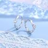 Pendientes Mobius de Plata Pura S999 con Circonita, Lujo Ligero, Sensación de Alta Gama, Estilo Simple para Rostros Cuadrados y Redondos, Amigables con los Oídos, Pendientes de Plata Pura para Mujeres