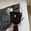 Transfronterizo 2026 Verano Nuevo Diseño de Nicho Versátil Moda Viajero Exquisito Gama Alta Bolso de Hombro Cruzado Tipo Cubo