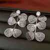 Pendientes Largos con Colgante de Zirconia en Forma de Abanico Hueco Estilo Transfronterizo Europeo y Americano Pendientes de Personalidad Exagerada Pendientes de Lujo Ligero de Alta Gama para Mujer