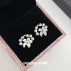 Pendientes de Corona de Flores Plateadas de Primavera y Verano, Dulces y Elegantes, Diseño Versátil, Pendientes Frescos y Suaves Estilo Coreano