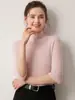 Suéter de luxo 100% cashmere de alta qualidade e leve para mulheres, com gola alta discreta, mangas de três quartos, corte justo e design de malha sem costura em peça única, perfeito como camada base