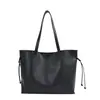 Bolso Cruzado de Hombro Único para Otoño Invierno 2025 Nuevo Bolso de Mano Versátil Casual Bolso Pequeño Retro de Alta Gama para Mujer