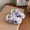 Sapatos femininos, tênis de treino infantis alemães, sapatos Forrest Gump masculinos primavera e outono 2026, sapatos de bebê, novos tênis casuais de malha para meninas