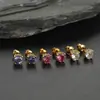 Hip hop europeo y americano ama los pendientes de botón comercio exterior popular cobre incrustado circonita de color pendientes de botón en forma de corazón pendientes de piedra en forma de corazón para mujer