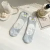 Meias Femininas Bordadas com Desenhos de Animais Outono e Inverno 2024 Meias Femininas de Lã de Coral Casuais Aconchegantes Quentes para Dormir
