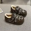 Zapatos Retro de Felpa Birkenstock para Mujer en Otoño e Invierno Gamuza Velcro Forro de Lana Planos Cálidos Antideslizantes Suela Suave Cómodos Zapatos de Algodón