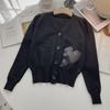 Cardigan de malha outono 2024 abotoamento simples decote V manga longa caimento slim coreano colagem de amor casaco pequeno top feminino