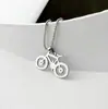 Collar Versátil y Único con Colgante de Bicicleta de Acero de Titanio, Collar Simple de Bicicleta Que No Se Desvanece, Venta al por Mayor desde la Fuente