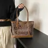 Bolso Grande Retro Bolso Estampado de Leopardo Nuevo Bolso de Hombro Bajo el Brazo para Mujer Moda 2025 Bolso Tote de Gran Capacidad para Viajes de Negocios Otoño e Invierno