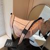 Bolso exterior de gran capacidad para mujer 2025 nuevo bolso casual de hombro tipo bandolera popular popular popular bolso dumpling para ir al trabajo este año