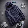 Casaco Acolchoado de Algodão Masculino Curto Leve com Enchimento de Algodão para Meia-Idade e Jovens com Capuz Tamanho Grande Casaco Antissazonal Moda Outono e Inverno para Pais