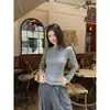 Camiseta de Manga Larga de Color Sólido con Diseño Minimalista de Nicho para Mujer Otoño Temprano Cintura Delgado Casual Versátil Top ins