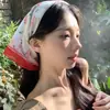 Pañuelo Triangular con Estampado Floral Rosa Estilo Pastoral Francés para Mujer, Nuevo Modelo Primavera 2025, Adecuado para Salidas Diarias y Sesiones de Fotos