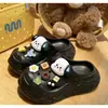 Calçado de verão para aumentar a altura, desenho animado, grosso, novo estilo, sapatos com furos, cabeça feminina, sola antiderrapante, exterior espessado, chinelos EVA, praia feminina