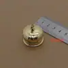 Una variedad de accesorios de juguete para manualidades con cabeza colgante de plata y oro galvanizado, material de bricolaje con cuerda para colgar la cabeza de 1 a 3 cm