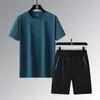 Traje Deportivo para Hombre 2026 Verano Nuevo Estilo Camiseta de Seda Helada de Manga Corta Ropa de Verano Juvenil Pantalones Cortos Deportivos Casuales Transpirables para Hombre