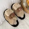 Pantuflas de Algodón Casuales de una Sola Tira Versátiles de Moda 2026 Otoño/Invierno Nuevas Lindo Moño Pantuflas de Piel de Gato Pequeño Modernas
