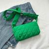 Bolso de rombos nuevo para primavera y otoño 2023, moda urbana, bandolera, bolso de plumón, tejido de esponja, superficie suave, bolso tipo almohada