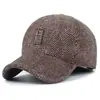Nuevo gorro plano de hombre para otoño e invierno, forrado de forro polar para exteriores, engrosado y cálido, con protección para las orejas, a prueba de viento y resistente al frío, adecuado para hombres de mediana edad y mayores