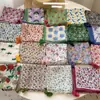 Pañuelo pequeño cuadrado de algodón y lino con borlas de 58 cm Protector de cuello Bufanda suave Pañuelo decorativo para la cabeza Pañuelo floral Retro Pequeño Fresco
