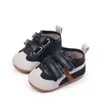 Zapatos de Entrenamiento Nuevos para Bebé de Primavera y Otoño, Zapatillas de Bebé Antideslizantes con Suela de Goma Suave, Zapatos Infantiles Casuales con Rayas Cruzadas de Moda