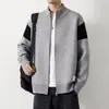 Bestseller de transmisión en vivo: Cárdigan de punto de bloque de color moderno y clásico con cuello alto, suéter y prenda exterior para hombre