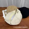 Novo Boné Simples de Primavera Estilo Coreano para Mulheres, Boina Versátil Retro Japonês, Chapéu de Artista Moda Casual Atacado