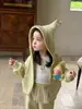 26 Conjunto de Dos Piezas con Sudadera con Capucha de Dibujos Animados para Niña, Estilo Nuevo, para Primavera y Otoño, Atuendo Deportivo Elegante con Adorno de Encaje para Bebé Niña