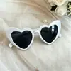 Novos óculos de sol em formato de coração transfronteiriços, estilo europeu e americano, oversized para festas e bailes, óculos de sol de coração para noivas com pérolas, feitos à mão