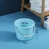 Cubo Pequeño de Plástico Cubo Pequeño Doméstico para Transportar Agua Contenedor de Agua Engrosado de Color con Tapa Cubo de Almacenamiento Cubo para Juguetes de Niños