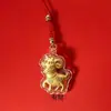 2027 Año de la Oveja Colgante de Lámina Dorada Oveja del Zodiaco de Dibujos Animados Llavero con Dinero para Gastar Correa para Teléfono Regalo de Año Nuevo