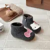 Botas de Piel de Gato Kt para Niñas 2025 Otoño e Invierno Nuevos Zapatos de Algodón Cálido de Terciopelo Suela Suave Antideslizantes Versátiles de Moda Botas Cortas