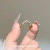 Anillo Minimalista Liso Vintage, Anillo Geométrico Apilable Full Diamond de Lujo Ligero con Diseño Único y Sensación de Alta Gama