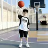 Traje deportivo de dos piezas para verano con shorts y manga corta para niños mayores, conjunto para niños, traje deportivo elegante y moderno