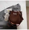 2025 Nova Bolsa de Balde de Luxo de Alto Padrão para Moda Feminina Versátil Bolsa de Ombro Cruzada para o Dia a Dia