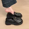 Mocasines populares de cuero suave estilo británico, nuevos zapatos slip-on otoño 2026 con suelas gruesas y puntera redonda, zapatos de vestir para mujer