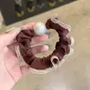 Goma para el pelo de satén a rayas y perlas estilo coreano, duradera y no daña el cabello, accesorio para el pelo moderno y de alta gama