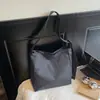 Bolso Bandolera Tipo Cubo de Gran Capacidad para Mujer, Hombro Único, Cuadros, Otoño 2026, Bolso de Axila, Nicho, Para Clase, Viajes al Trabajo, Bolso Tote