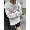 Camiseta de manga larga Issey Miyake para hombre 2025 con textura de cuello plisado elegante, tapeta de botones, sudadera de primavera/otoño, ajuste holgado Henry