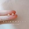 Pendientes Sakura 2024 Nuevos Pendientes de Verano de Moda Femeninos Lujo Ligero Diseño de Nicho Pendientes de Flor Cuadrados