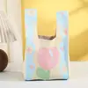 Bolsa de Pulso de Tricô Personalizada para Meninas, Flores Fofas e Doces, Bolsa Quadrada Pequena Versátil para o Dia a Dia, Bolsa de Mão/Ombro Casual