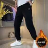 Calça Casual Masculina Plus Velvet Espessada Outono e Inverno Quente Solta Versátil Tendência Joggers Patchwork Calça Esportiva
