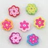 Cinturón de flor de seis pétalos al por mayor, hebilla de madera de lunares, material para manualidades, joyería, ropa para niños, accesorios hechos a mano, 20 mm