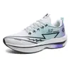 Zapatillas de correr nuevas transfronterizas superficie de malla tejida voladora ligero rebote antideslizante resistente al desgaste zapatillas para trotar cuatro estaciones zapatillas para correr en stock