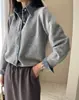 Estilo Coreano Outono e Inverno 2026 Nova Moda Cardigã de Tricô com Retalhos de Jeans, Suéter Casaco Feminino Estilo Solto e Emagrecedor Tendência