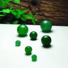 Suministro a precio de fábrica moda hecho a mano accesorios Esmeralda cuentas de jade malayo Cuarzo roca verde yang Jade cuentas sueltas al por mayor