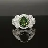Anillo de Plata S925 Lujo Ligero Corte Flor de Hielo Diamante de Alto Carbono para Mujer Popular en Transmisiones en Vivo Moda Commuter Diamante Anillo para Uso Diario