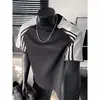 2026 Nuevo Estilo de Verano Camiseta de Manga Corta con Retazos de Color Contrastante para Hombre Cuello Redondo Holgado Rayas Estilo Deportivo Tendencia Top de Media Manga